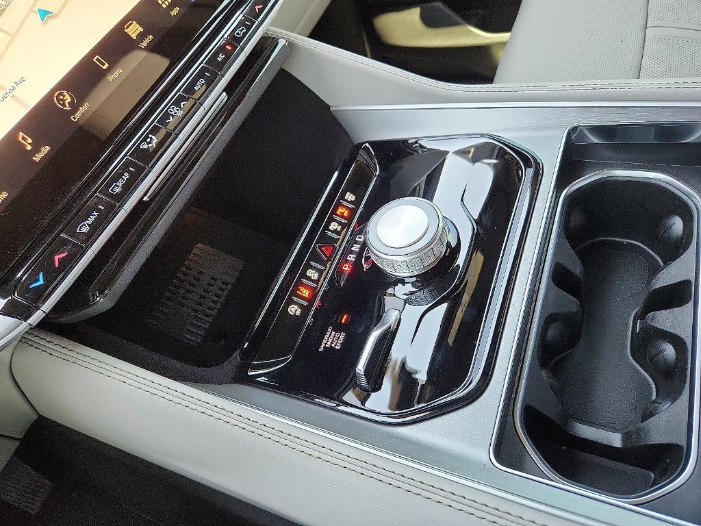 new 2026 Jeep Grand Wagoneer car, priced at $70,707