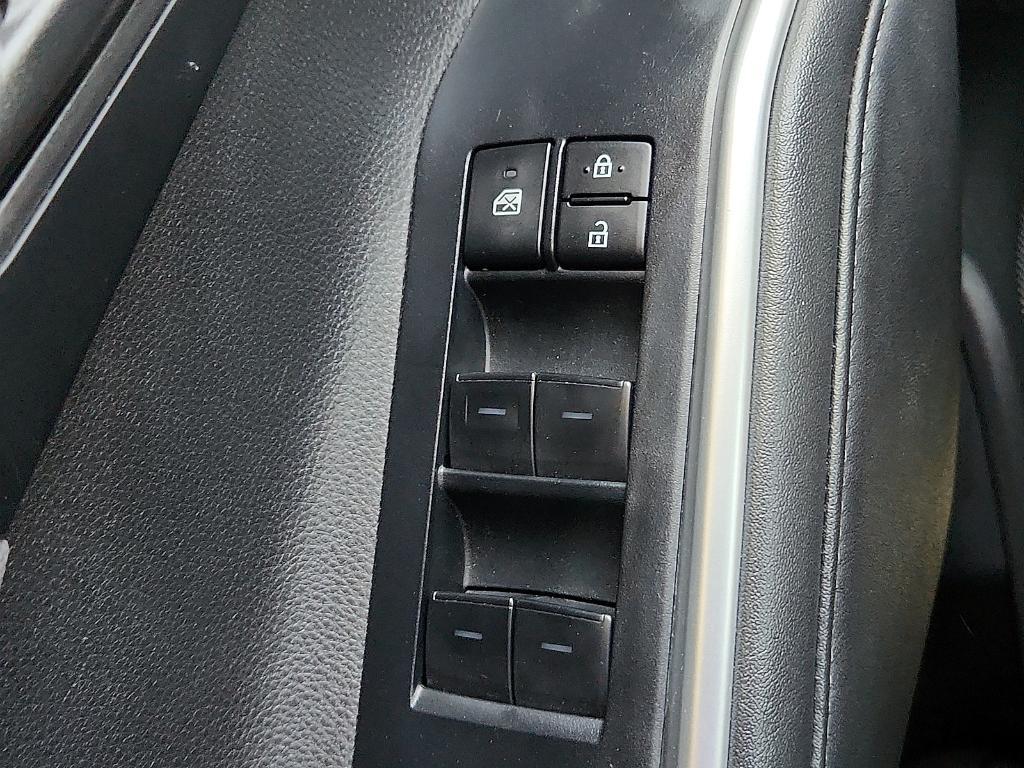 used 2025 Toyota Highlander car, priced at $39,445