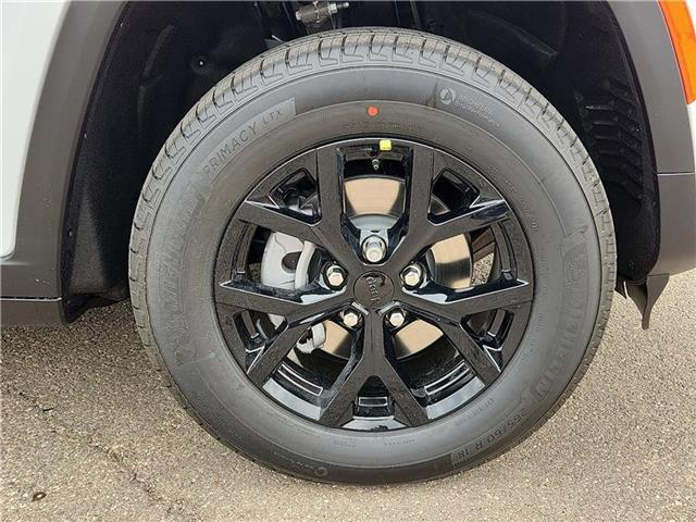 new 2025 Jeep Grand Cherokee car, priced at $40,685