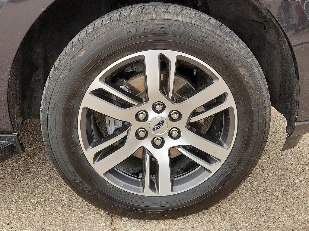 used 2024 Ford Expedition car, priced at $43,220