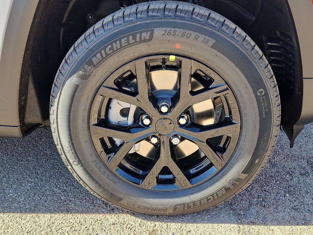 new 2025 Jeep Grand Cherokee L car, priced at $42,157