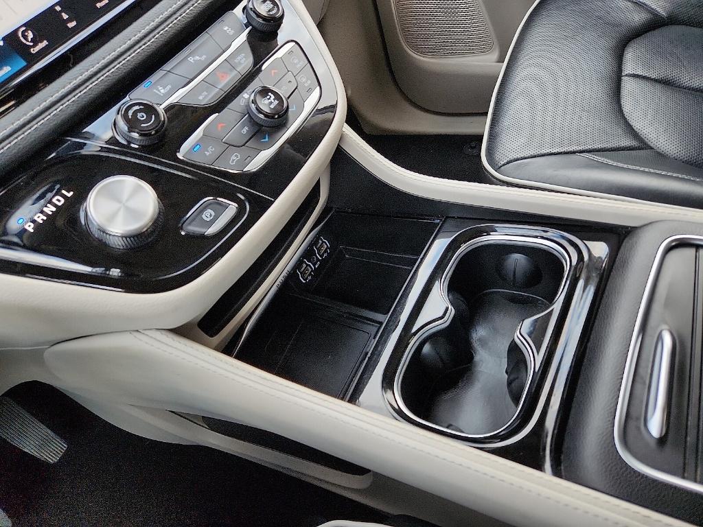 used 2023 Chrysler Pacifica Hybrid car, priced at $28,995