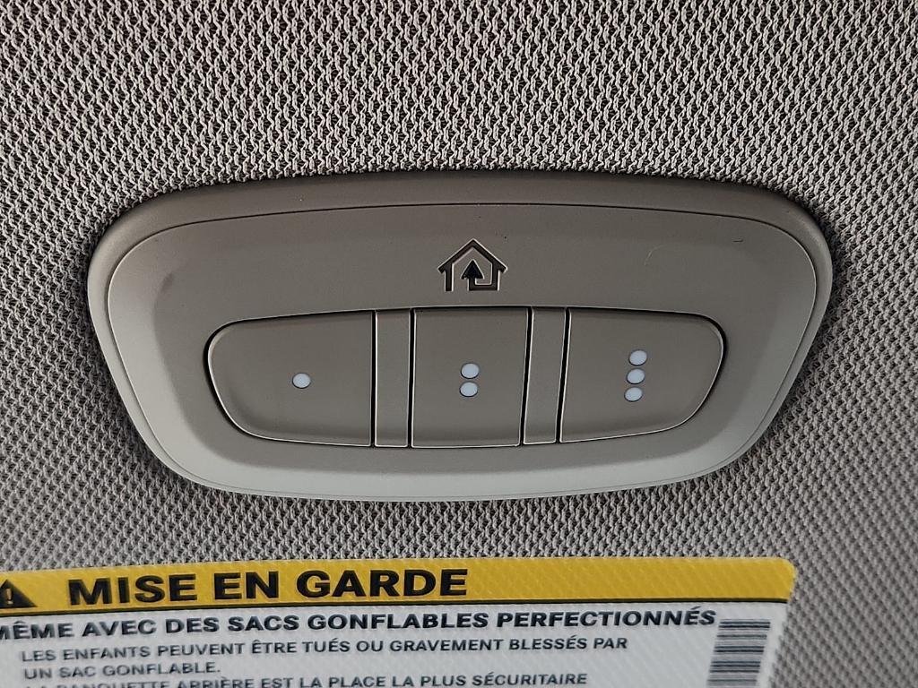 used 2023 Chrysler Pacifica Hybrid car, priced at $28,995