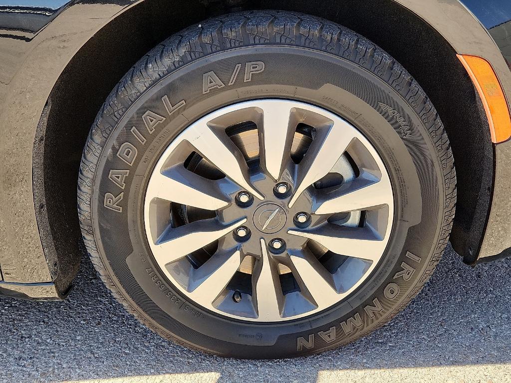 used 2023 Chrysler Pacifica Hybrid car, priced at $29,220