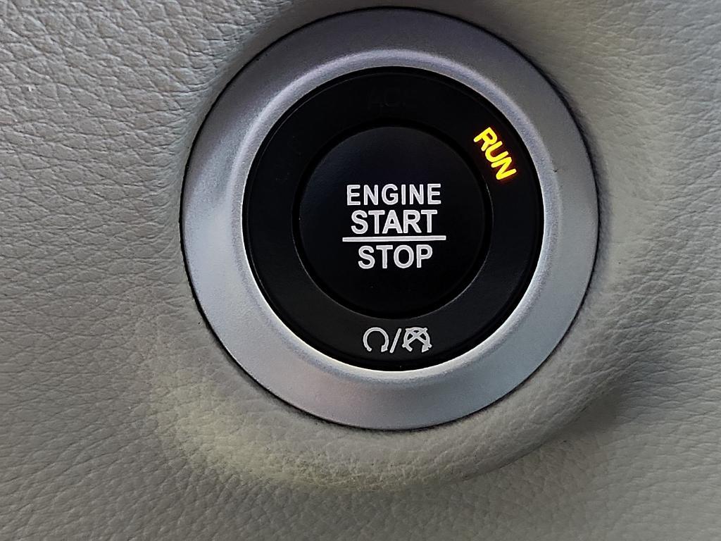 used 2023 Chrysler Pacifica Hybrid car, priced at $29,220