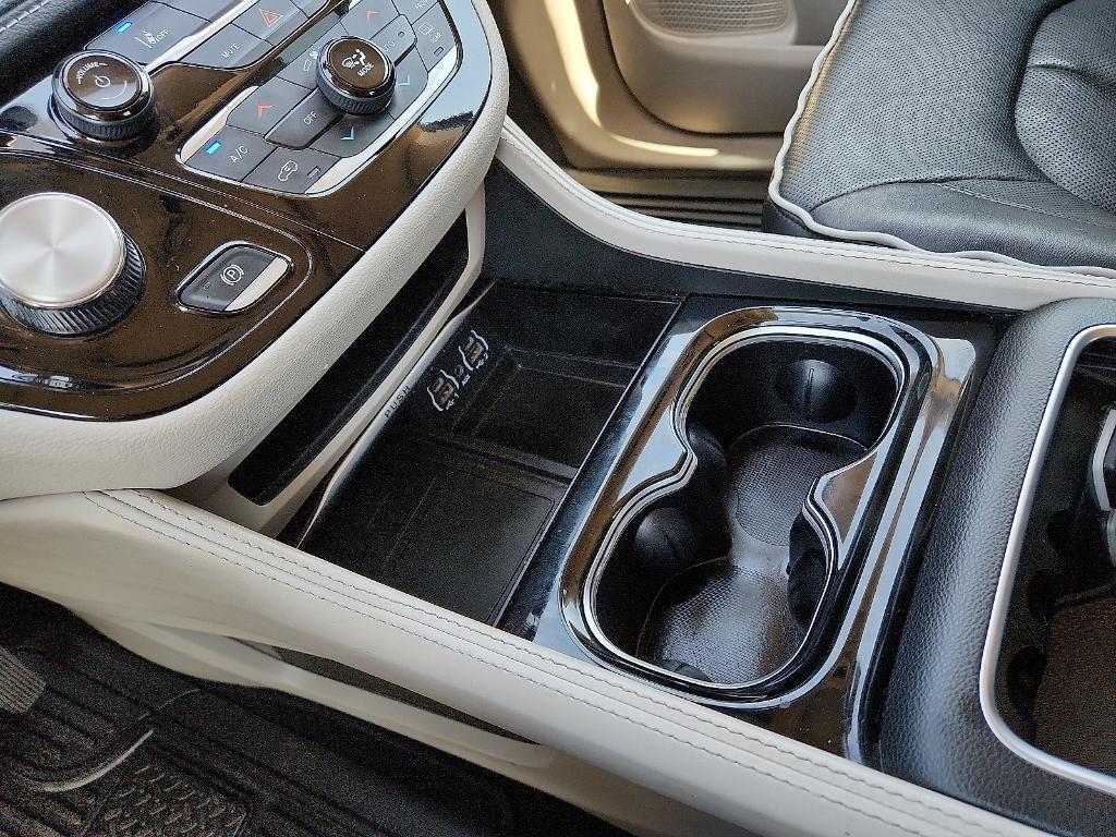 used 2023 Chrysler Pacifica Hybrid car, priced at $29,220