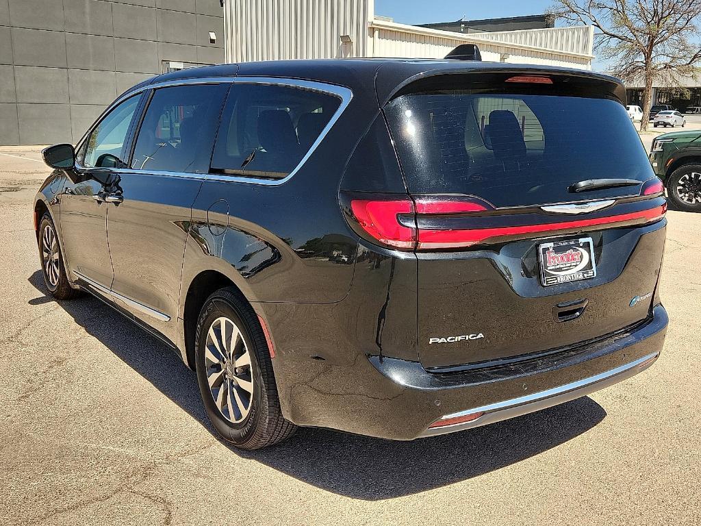used 2023 Chrysler Pacifica Hybrid car, priced at $29,220