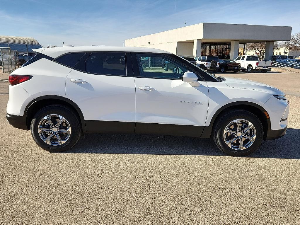 used 2025 Chevrolet Blazer car, priced at $33,995