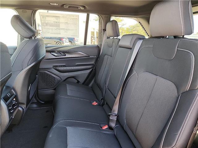 new 2025 Jeep Grand Cherokee car, priced at $47,585