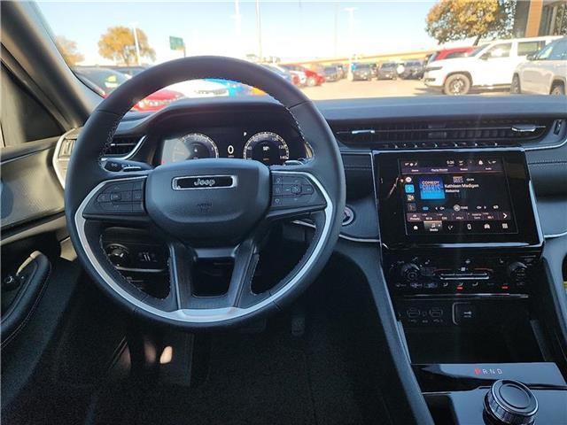 new 2025 Jeep Grand Cherokee car, priced at $40,132