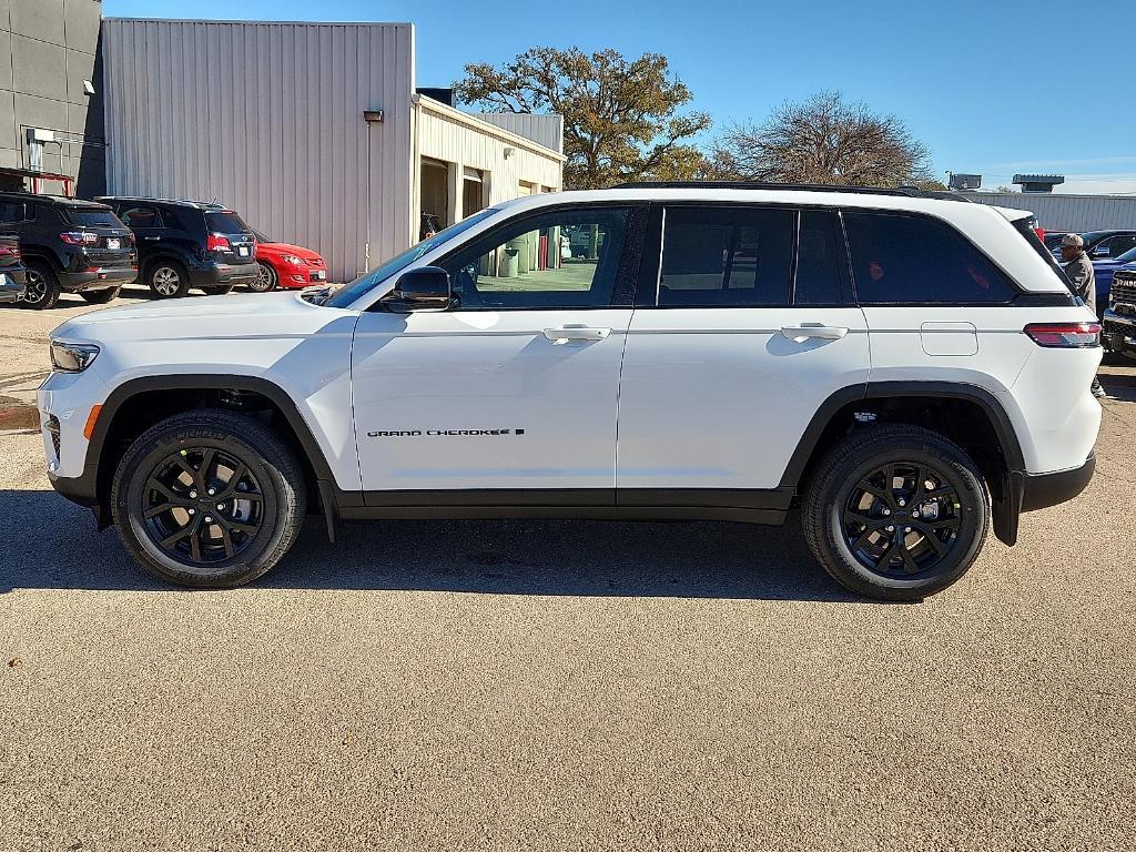 new 2025 Jeep Grand Cherokee car, priced at $39,914