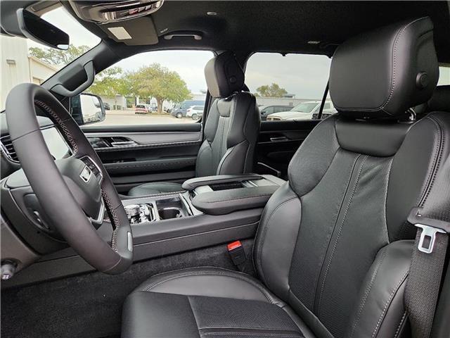 new 2025 Jeep Wagoneer L car, priced at $71,761