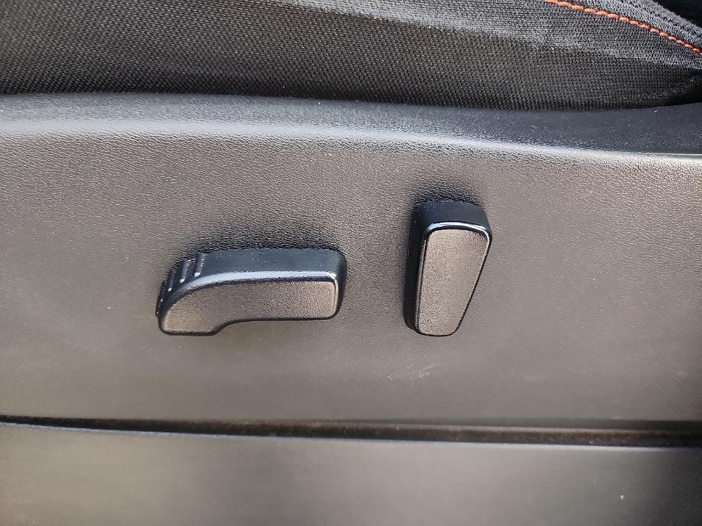 used 2022 Nissan Frontier car, priced at $30,995