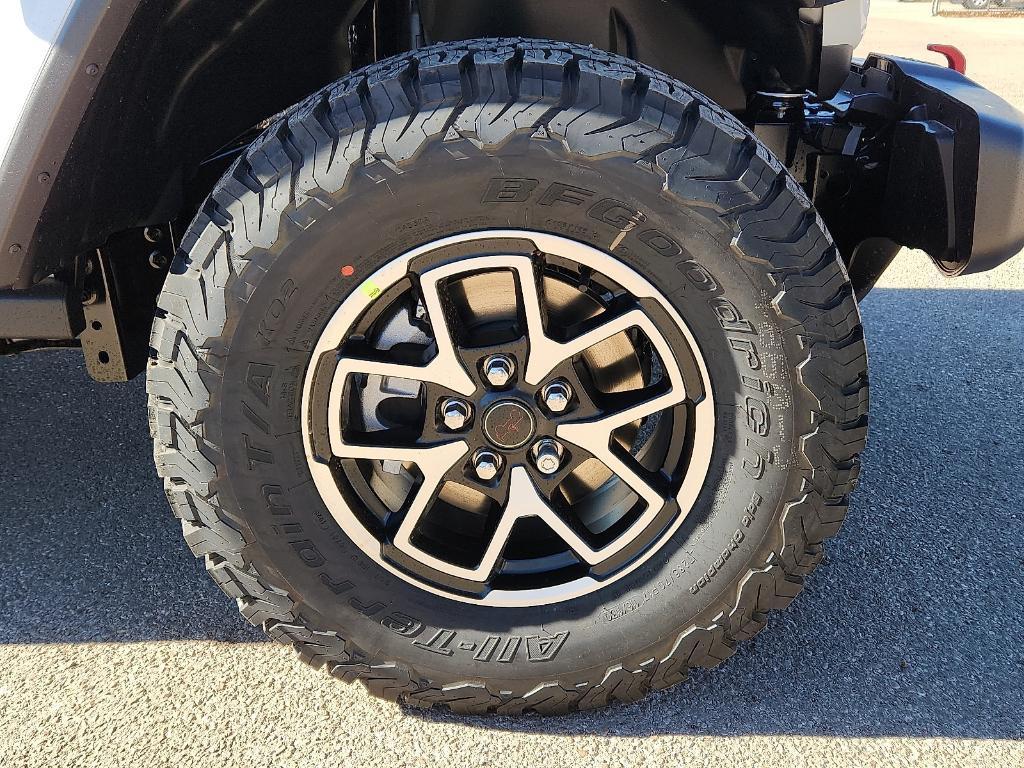 new 2026 Jeep Wrangler car, priced at $57,266