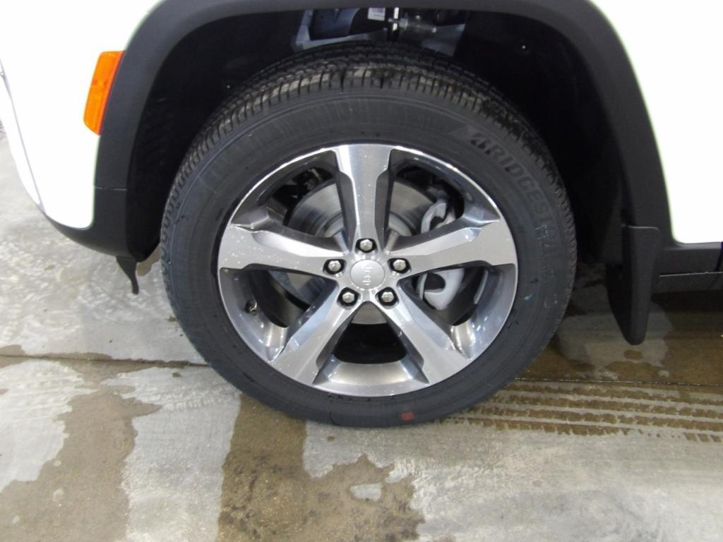 new 2026 Jeep Grand Cherokee car, priced at $46,295