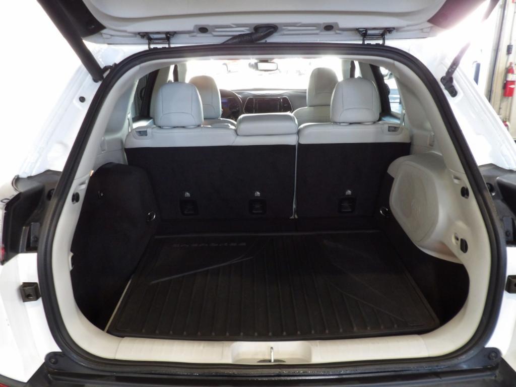 used 2022 Jeep Cherokee car, priced at $26,990