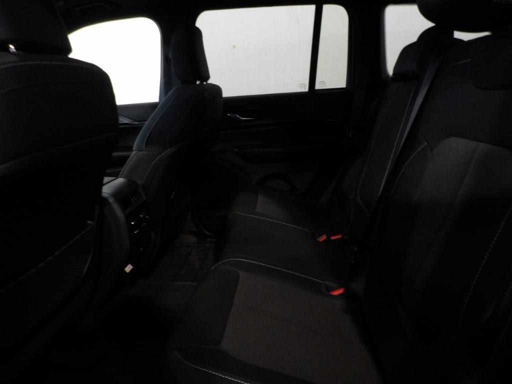 new 2025 Jeep Grand Cherokee car, priced at $43,273