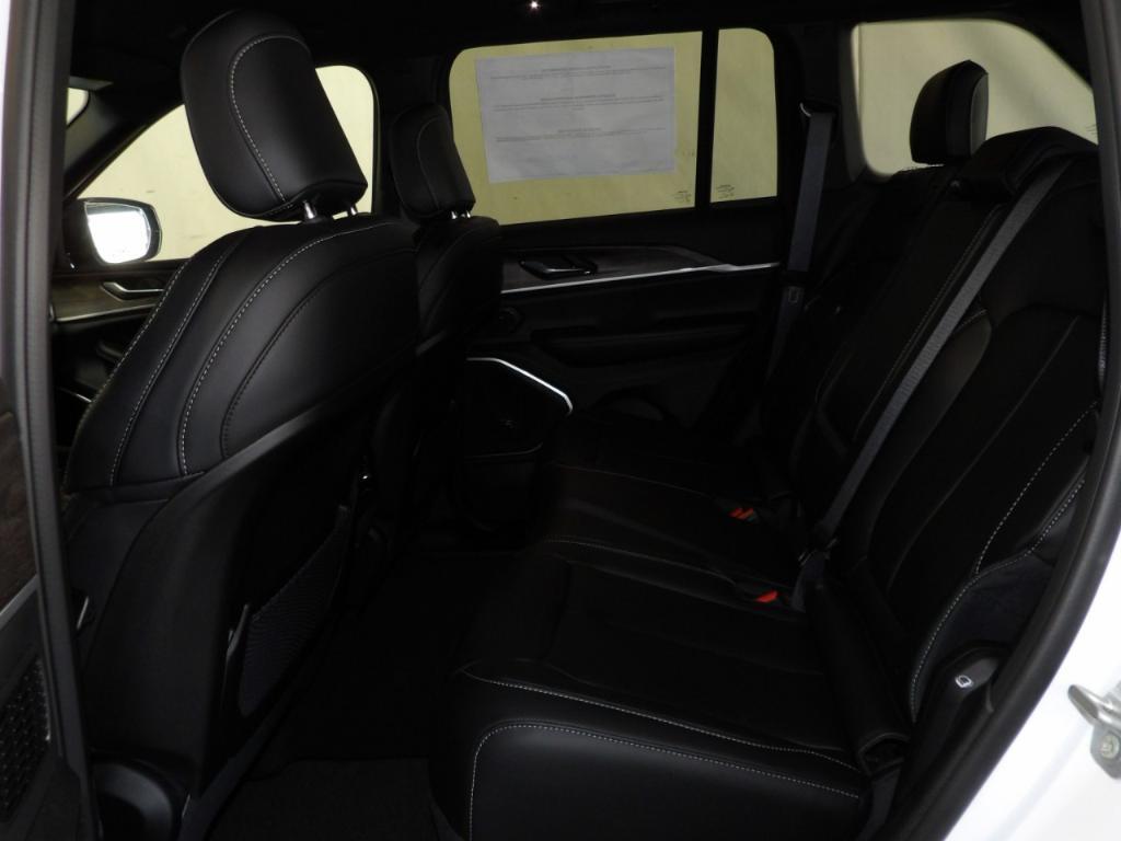 new 2026 Jeep Grand Cherokee car, priced at $47,291