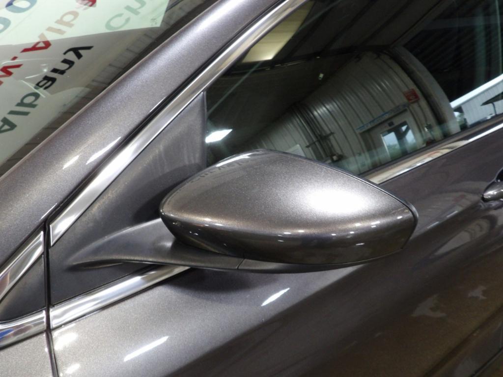 used 2016 Chrysler 200 car, priced at $15,990
