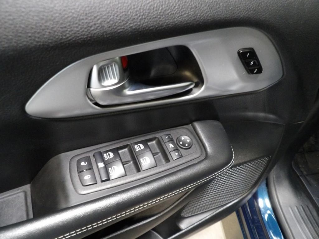 used 2025 Chrysler Pacifica car, priced at $36,990