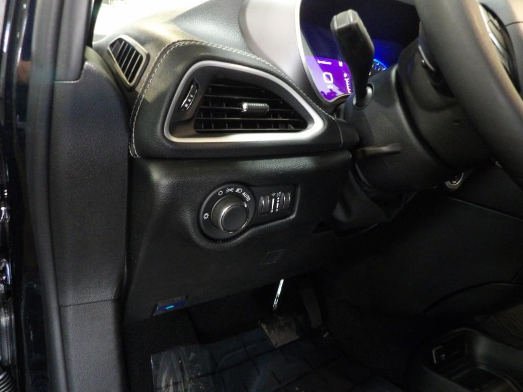 new 2027 Chrysler Pacifica car, priced at $51,470