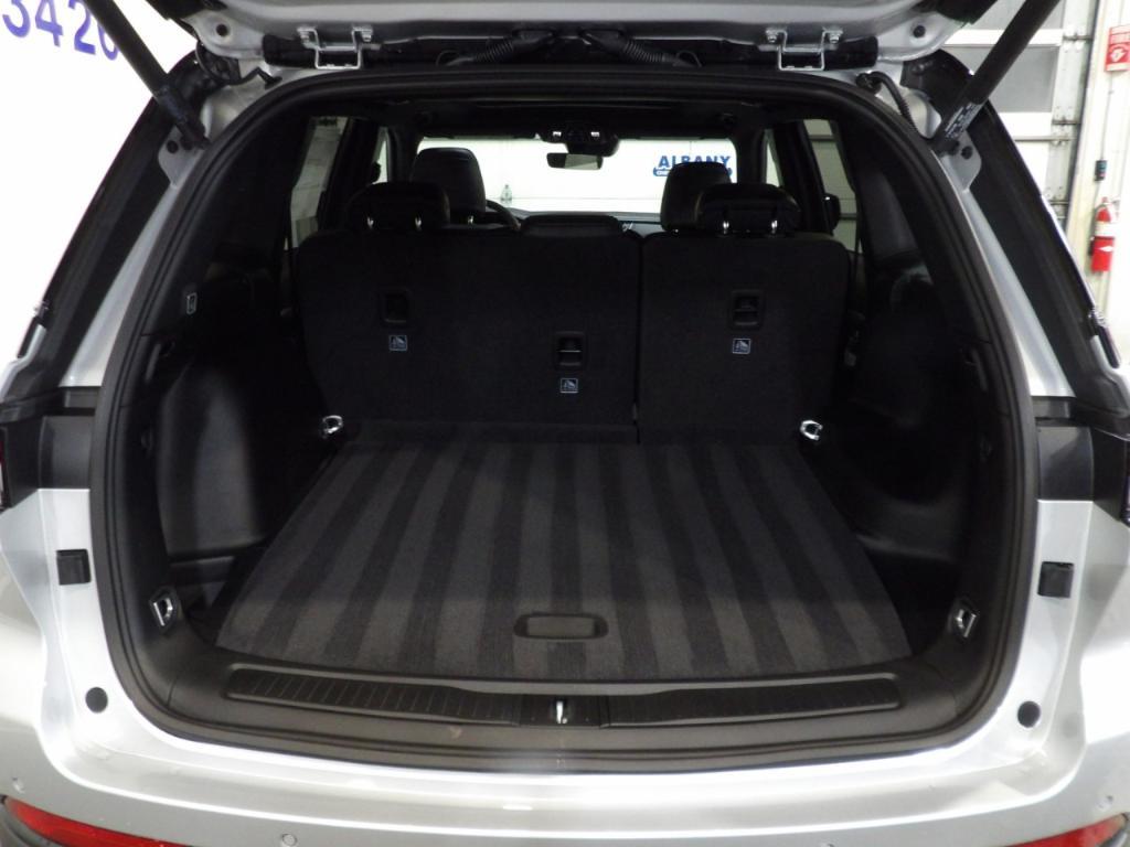 new 2025 Jeep Grand Cherokee car, priced at $51,868