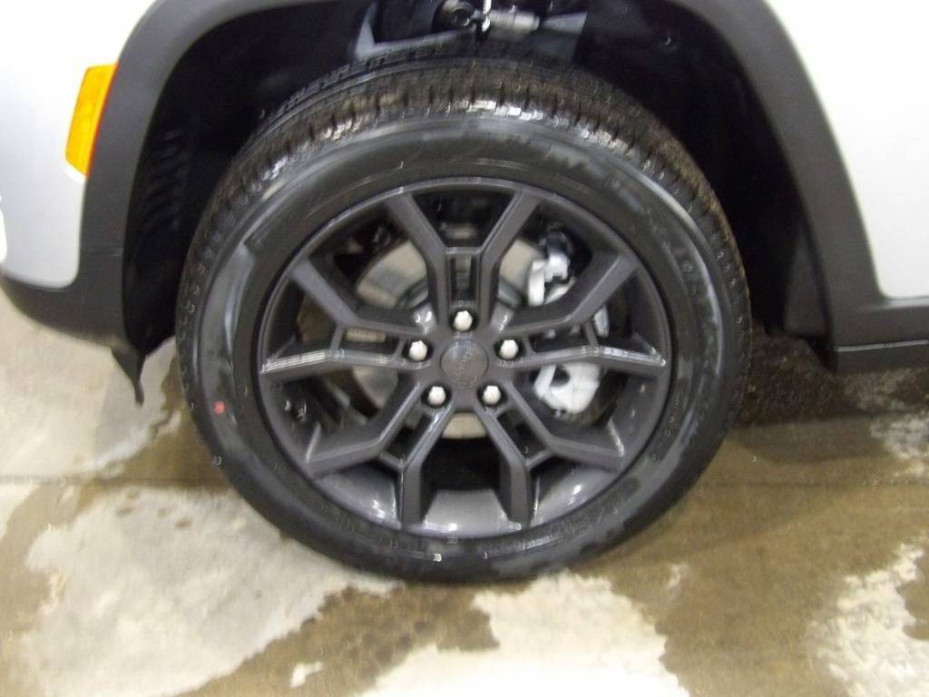 new 2025 Jeep Grand Cherokee car, priced at $51,868