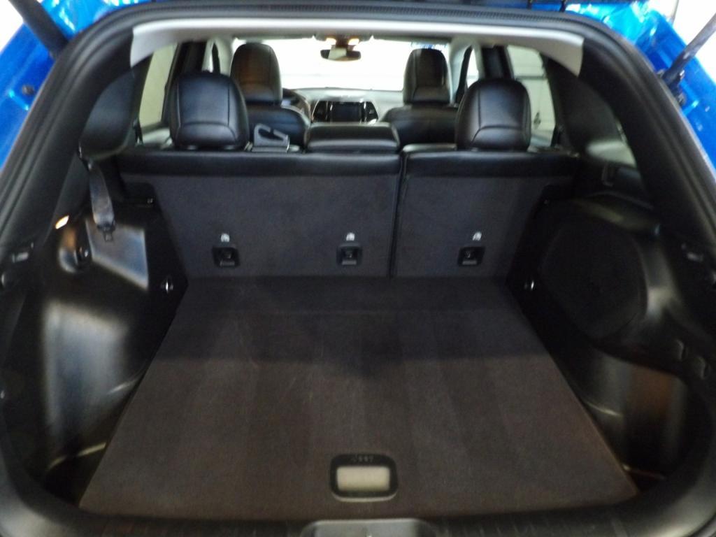 used 2022 Jeep Cherokee car, priced at $27,990