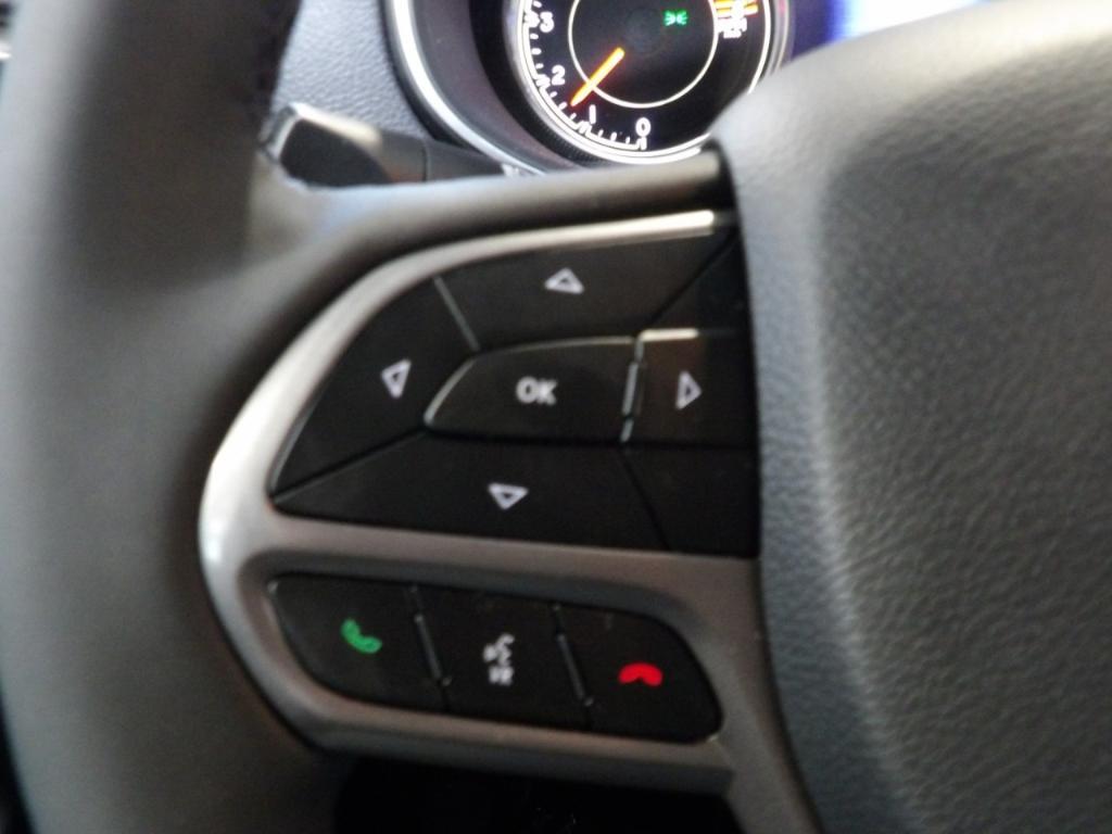 used 2022 Jeep Cherokee car, priced at $27,990