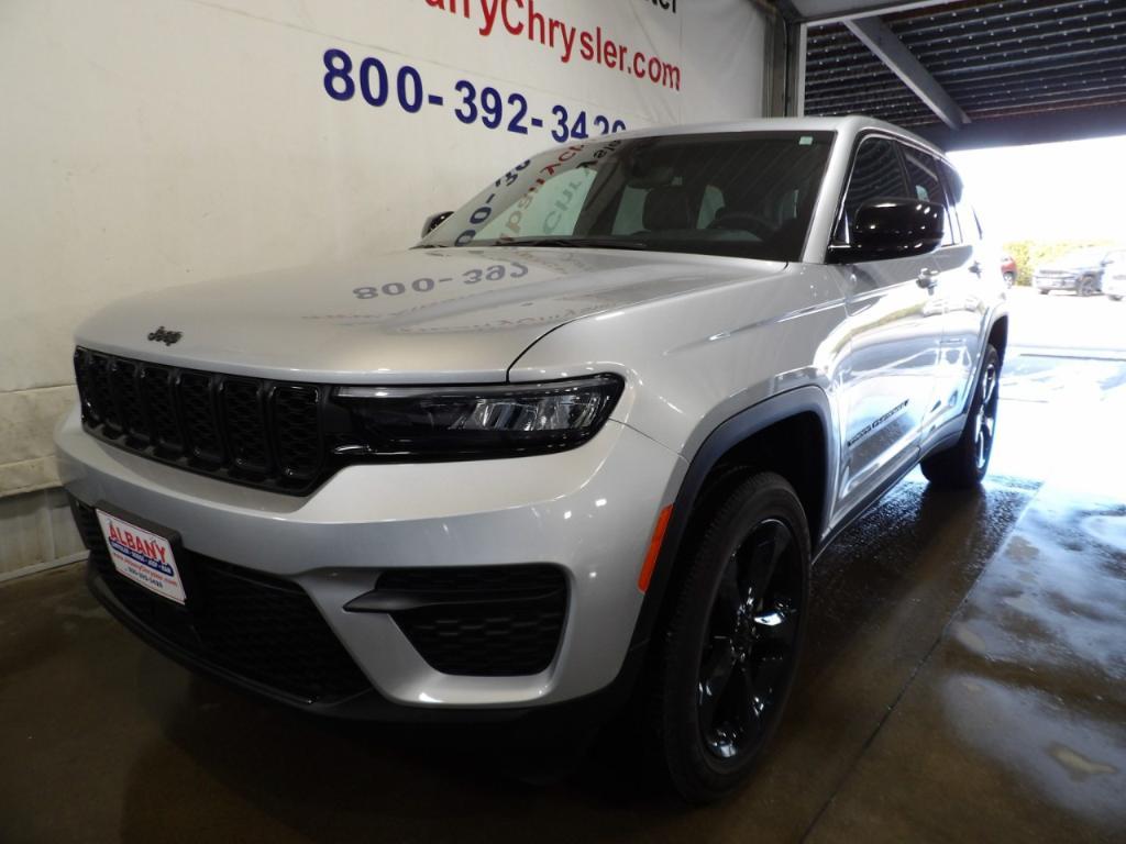 used 2024 Jeep Grand Cherokee car, priced at $33,990