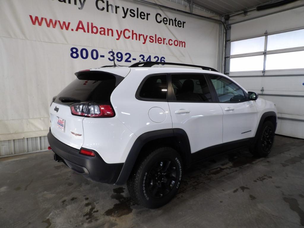 used 2022 Jeep Cherokee car, priced at $25,990