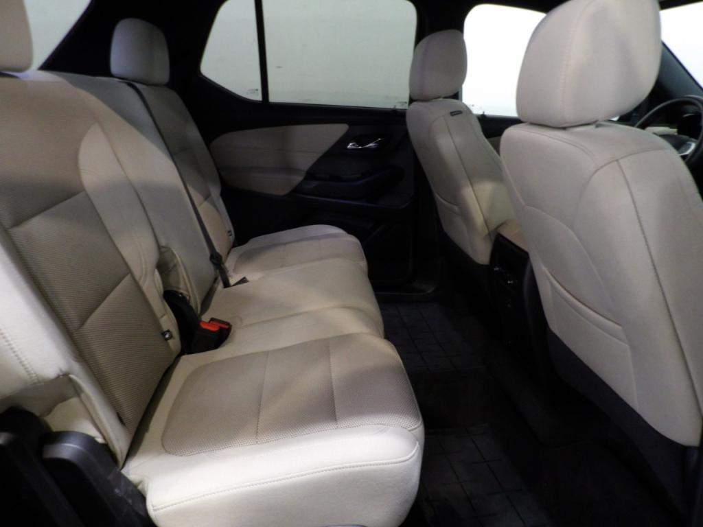 used 2023 Chevrolet Traverse car, priced at $22,990