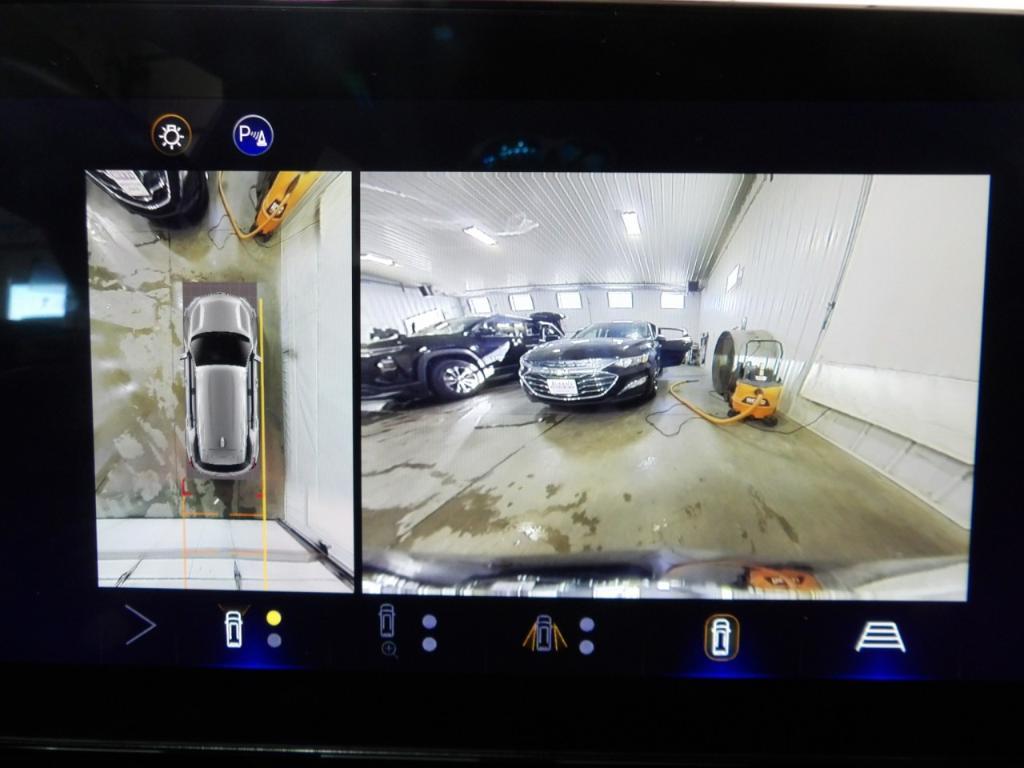 used 2025 Chevrolet Equinox car, priced at $27,490