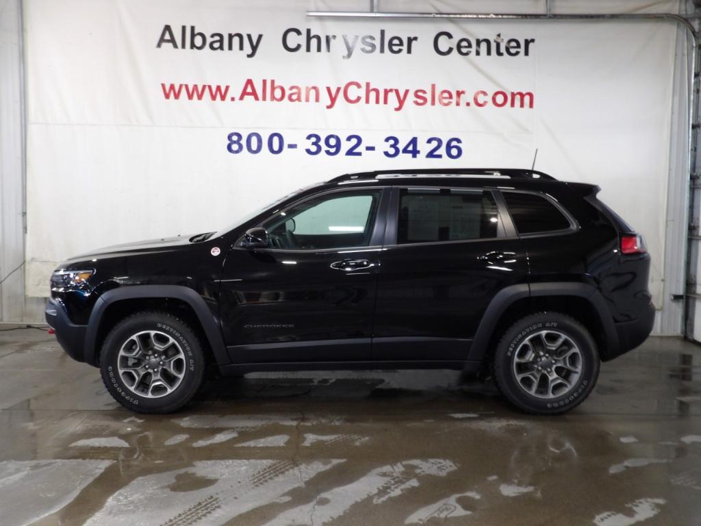 used 2022 Jeep Cherokee car, priced at $27,990