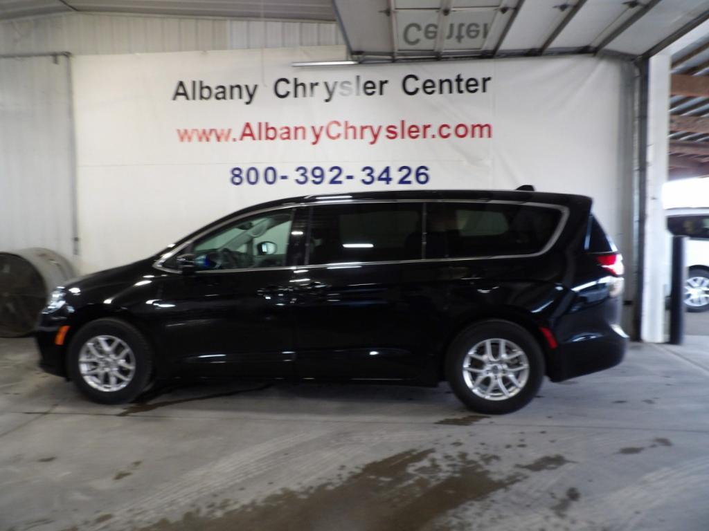 used 2024 Chrysler Pacifica car, priced at $28,990