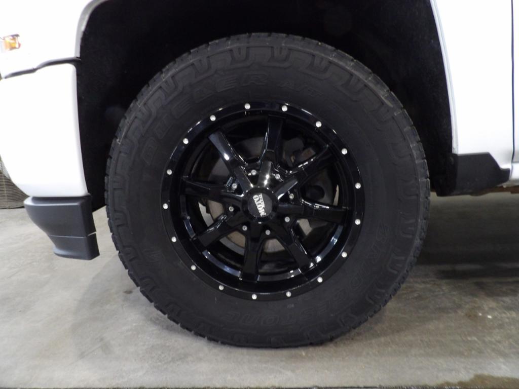 used 2018 Chevrolet Silverado 1500 car, priced at $22,990
