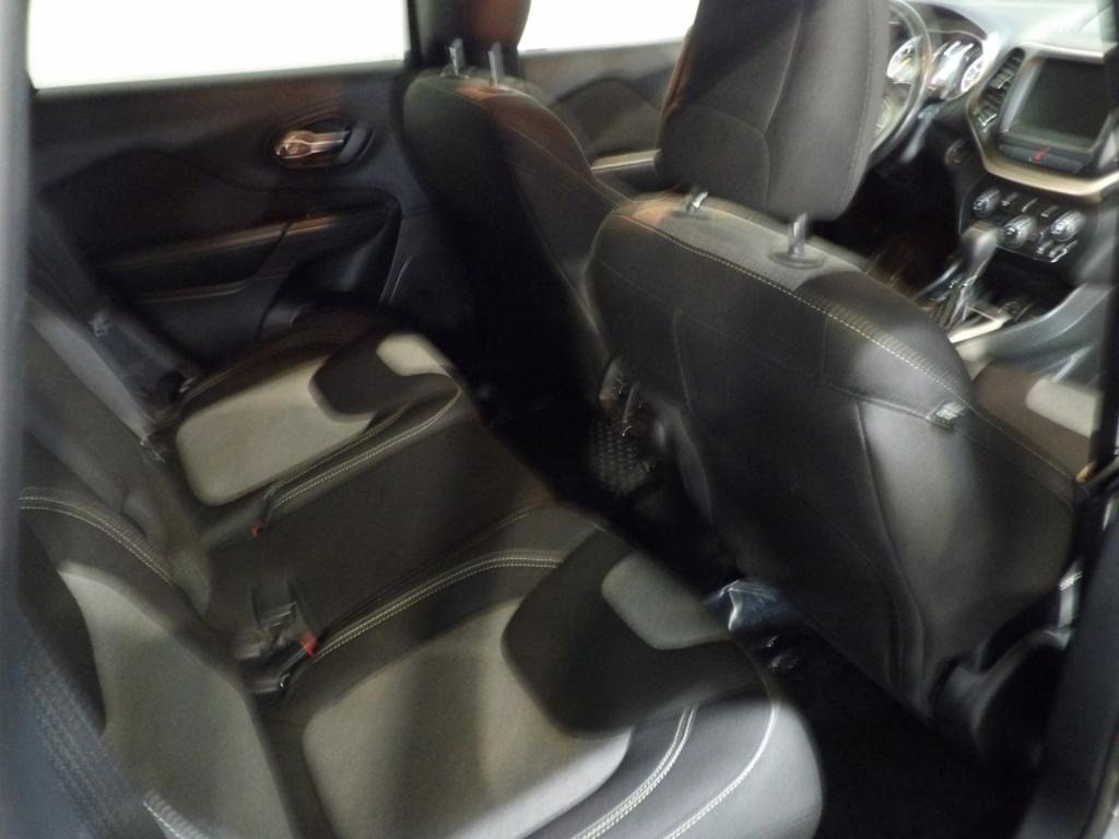 used 2014 Jeep Cherokee car, priced at $10,990