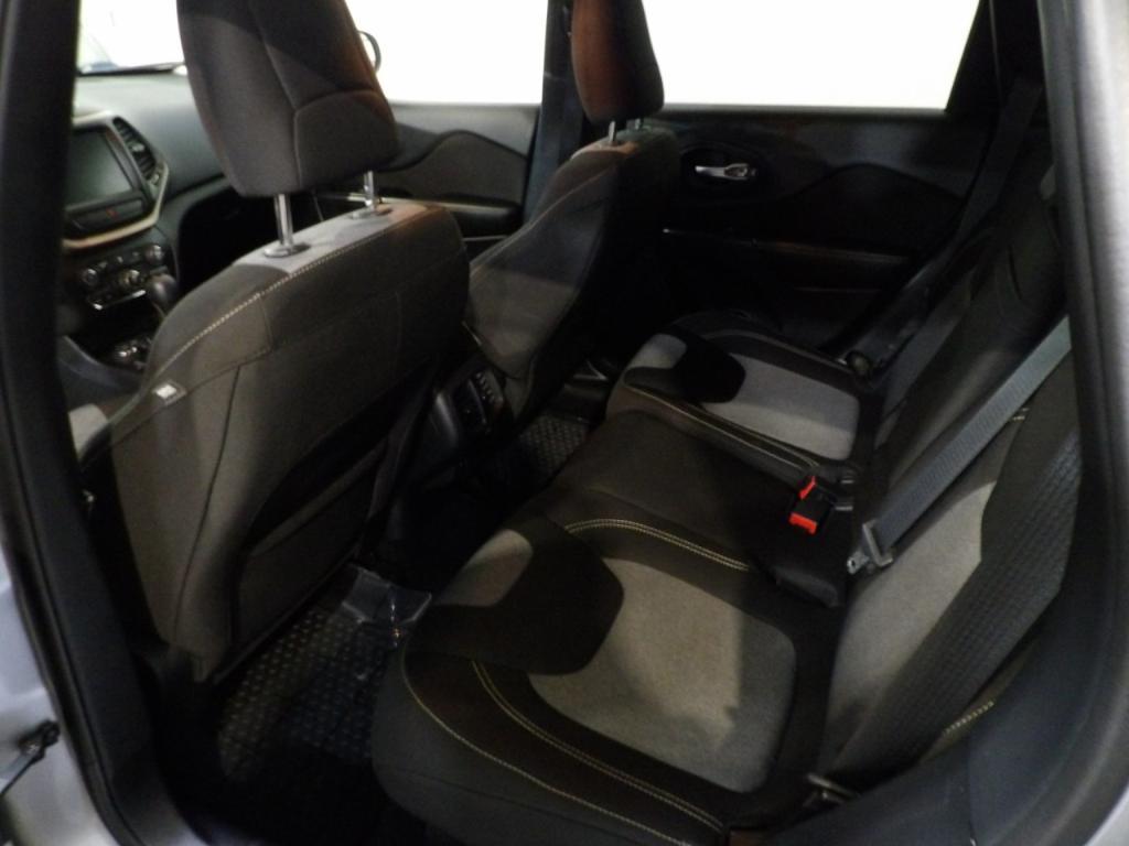 used 2014 Jeep Cherokee car, priced at $10,990