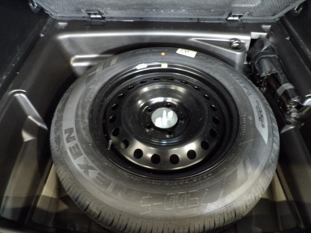 used 2023 Jeep Grand Cherokee car, priced at $31,990