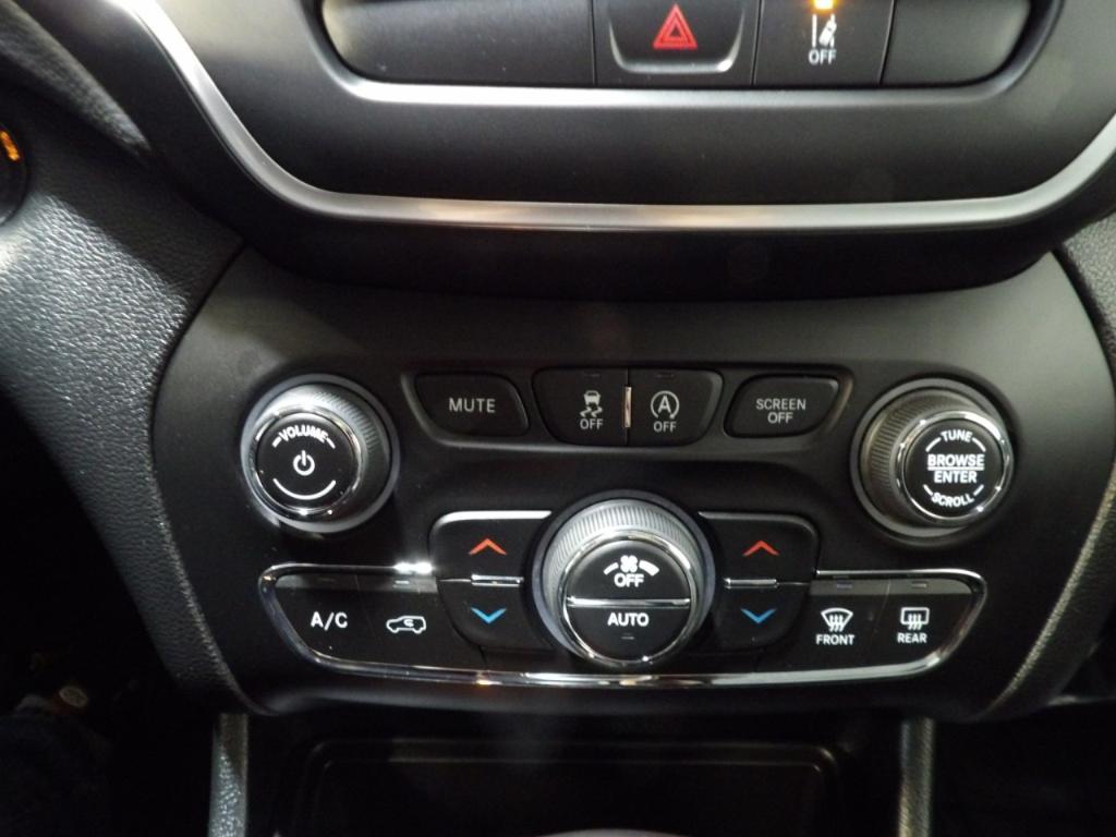 used 2022 Jeep Cherokee car, priced at $26,990