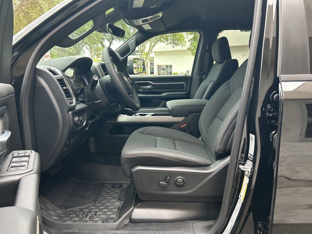 new 2025 Ram 1500 car, priced at $44,762