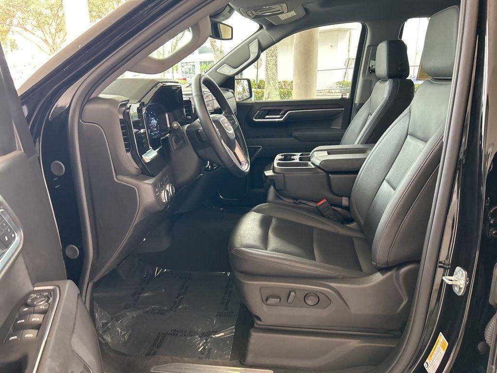 used 2025 GMC Sierra 1500 car, priced at $41,775