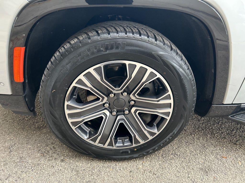 used 2023 Jeep Wagoneer L car, priced at $35,765