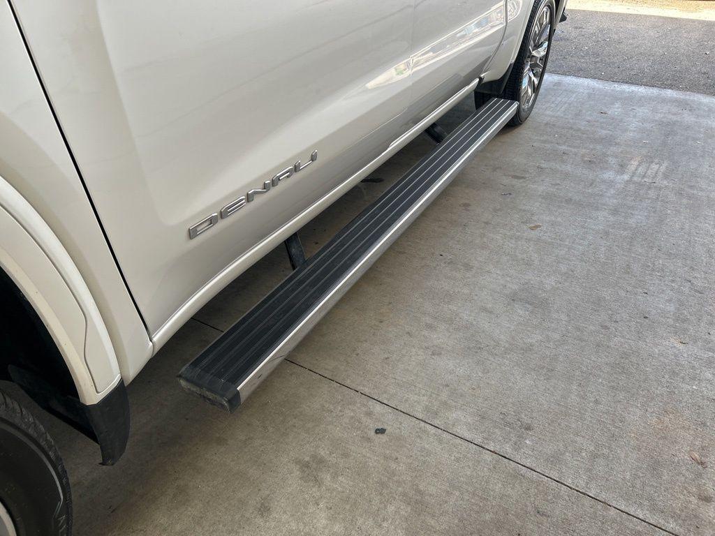 used 2024 GMC Sierra 1500 car, priced at $50,930