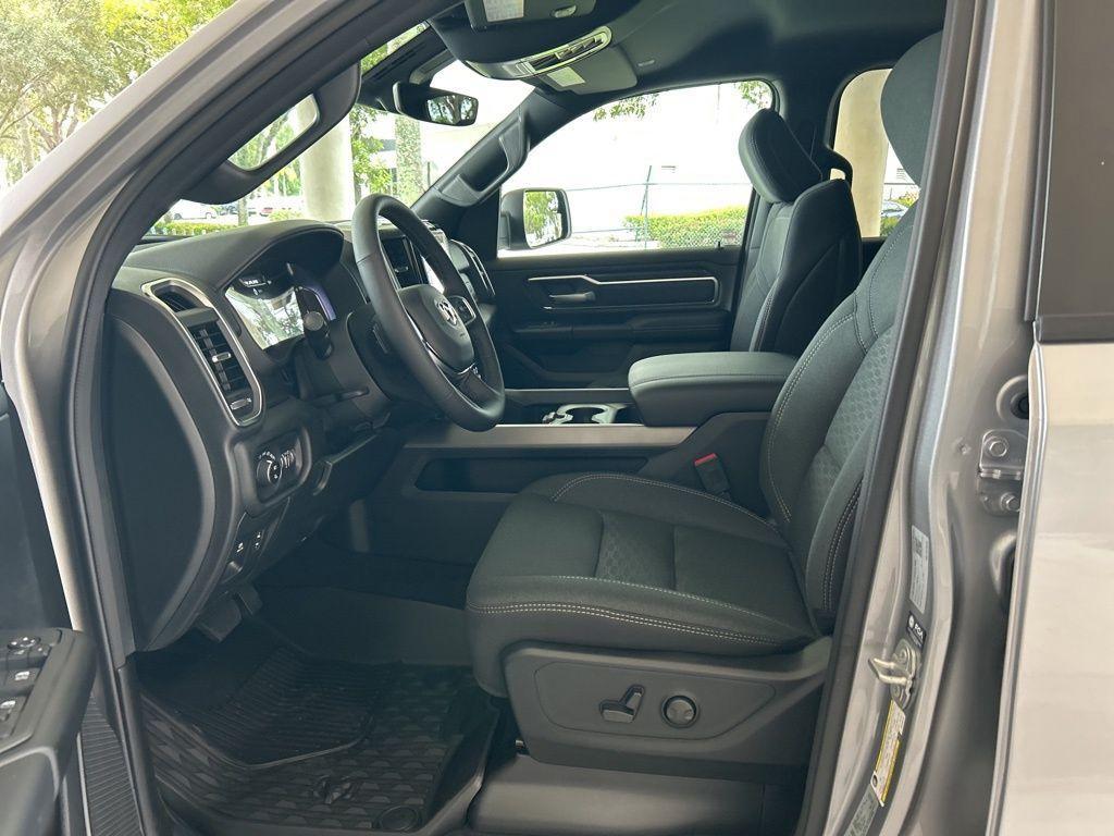 new 2025 Ram 1500 car, priced at $44,762