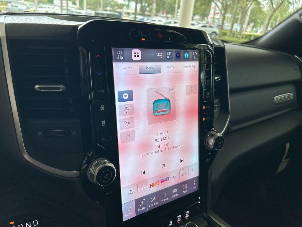 new 2025 Ram 1500 car, priced at $44,751