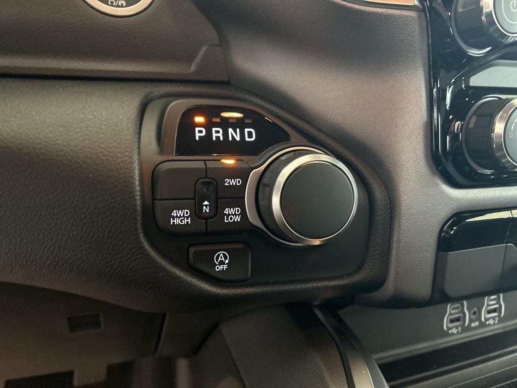 new 2025 Ram 1500 car, priced at $46,172