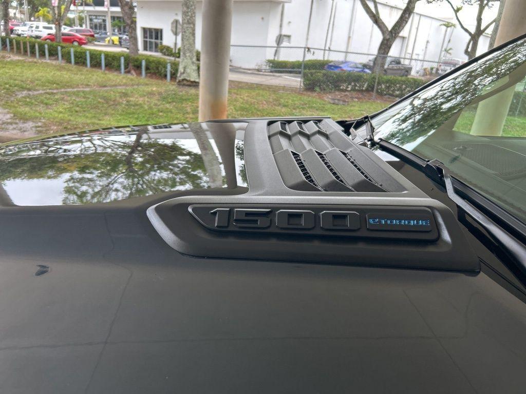 new 2025 Ram 1500 car, priced at $46,172