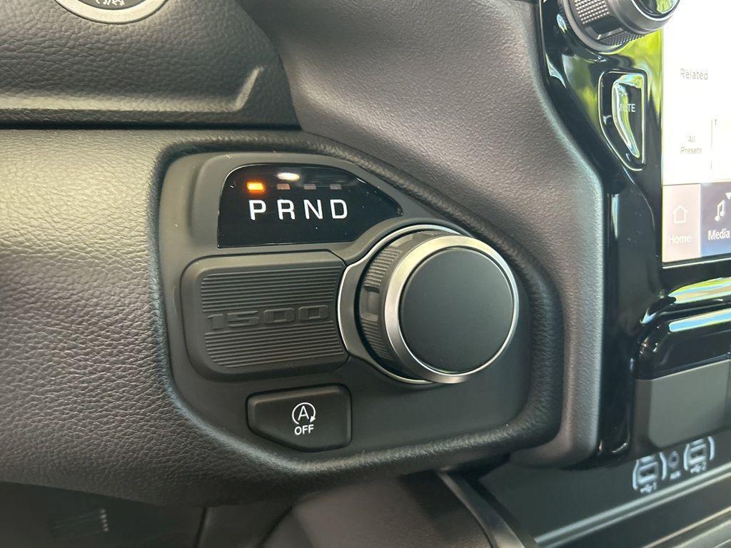 new 2025 Ram 1500 car, priced at $44,751