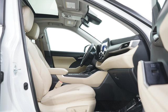 used 2024 Toyota Highlander car, priced at $37,348